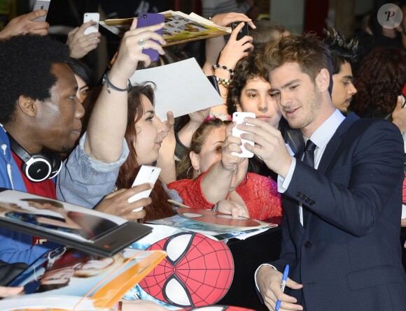 Andrew Garfield lors de l'avant-première du film The Amazing Spider-Man 2: Le Destin d'un Héros à Paris, le 11 avril 2014.