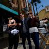 Andrew Garfield et Emma Stone avec Mickey à DisneyLand Paris, le 11 avril 2014.