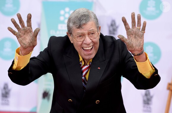 Jerry Lewis honoré au TCL Chinese Theatre à Los Angeles, le 12 avril 2014.