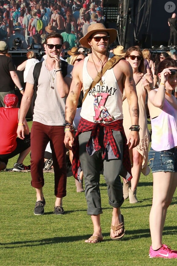 Kellan Lutz et Ashley Greene lors du 1er jour du Festival de Coachella à Indio, le 11 avril 2014.