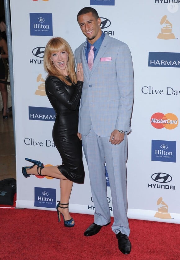 Kathy Griffin et Colin Kaepernick à la soirée pré-Grammy Awards de Clive Davis le 9 février 2013