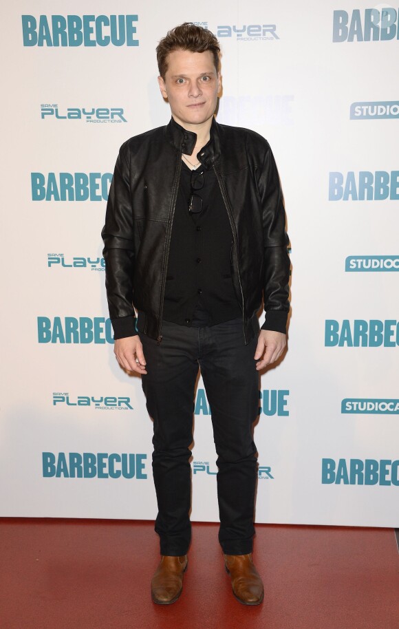 Bénabar sur le tapis rouge de l'avant-première du film "Barbecue" au cinéma Gaumont Opéra à Paris, le 7 avril 2014.