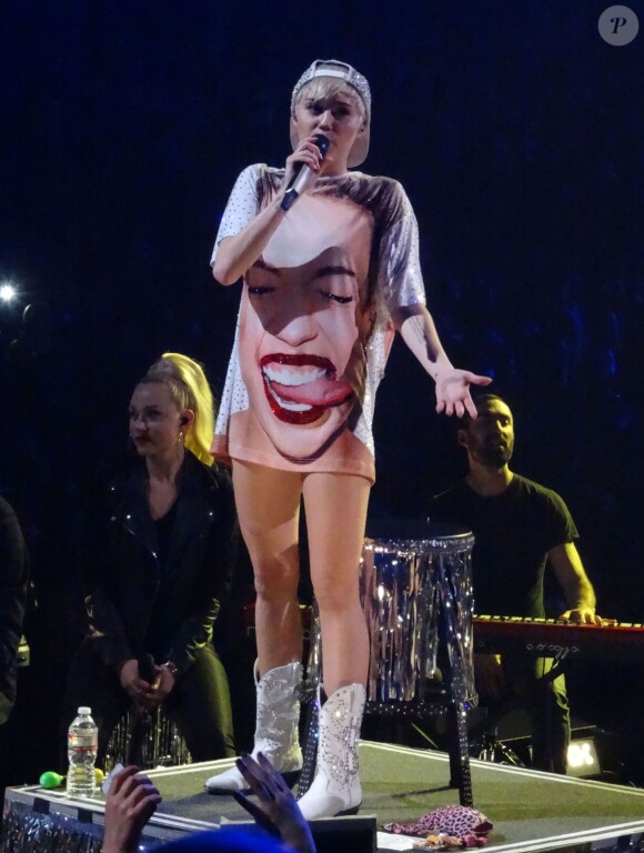 Miley Cyrus en concert à la MGM Grand Arena à Las Vegas. Le 1er mars 2014.