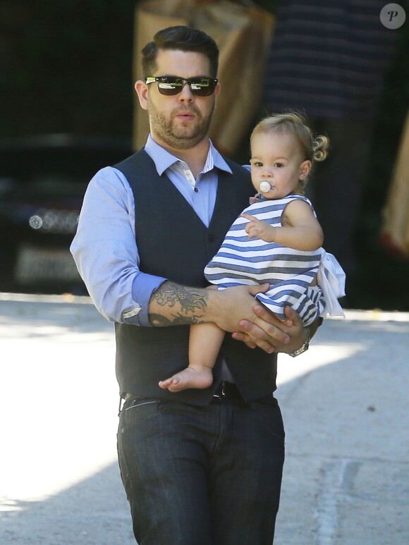 Jack Osbourne et sa fille Pearl à Beverly Hills, le 26 septembre 2013.