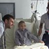 Thiago Motta et Kingsley Coman lors de la visite du PSG à l'hôpital Necker à Paris, le 16 avril 2014