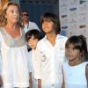 Miranda, épouse de Julio Iglesias, et leurs enfants lors d'un concert du crooner à Marbella en août 2012