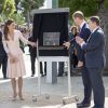 Kate Middleton et le prince William ont inauguré une place au nom du prince George et une plaque à Adelaide, en Australie, le 23 avril 2014