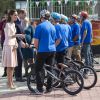 Kate Middleton et le prince William ont regardé une démonstration de BMX à Adelaide, en Australie, le 23 avril 2014. Mais le duc de Cambridge a décliné l'invitation à essayer...