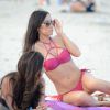 Exclusif - Lisa Opie (bikini rose), Crystal Gail (bikini noir) et Stefania Sita (bikini blanc) profitent de la plage, un dimanche de Pâques. Miami, le 20 avril 2014.
