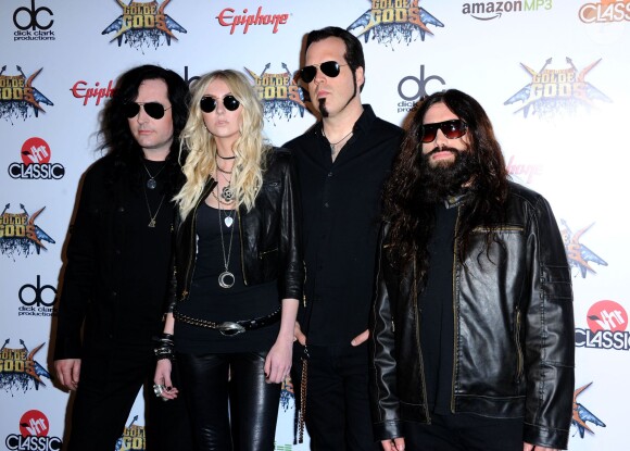 Taylor Momsen avec son groupe The Pretty Reckless lors des 6ème "Golden God Awards" au Nokia Live Theatre à Los Angeles. Le 23 avril 2014.