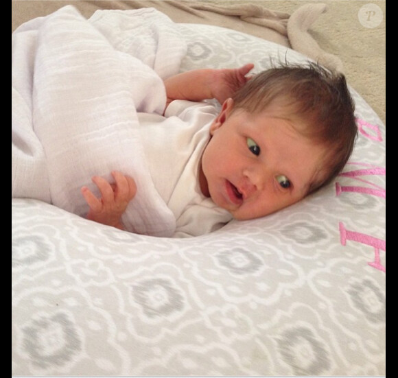 Kevin Federline présente sa petite Peyton Marie, âgée de 3 semaines, sur Twitter et Instagram.