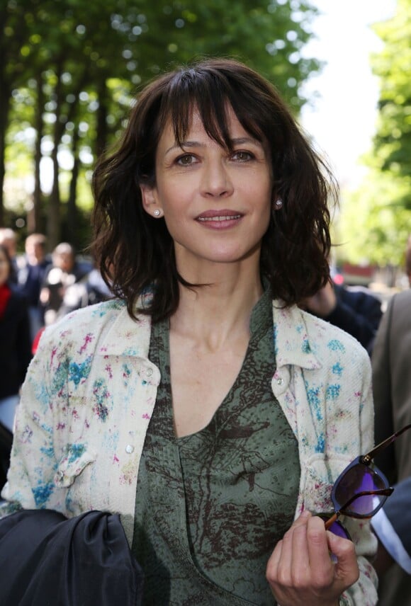 Exclusif - Sophie Marceau arrive à l'enregistrement TV de 'Vivement Dimanche' au Studio Gabriel à Paris le 9 avril 2014