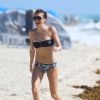 Katie Cassidy, surprise sur une plage de Miami, le 30 avril 2014.