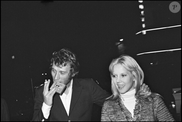 Johnny Hallyday et Sylvie Vartan à Paris, photo non datée.