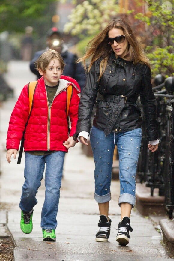 Sarah Jessica Parker et son fils James à New York, le 1er mai 2014.