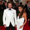 Victoria Beckham et son époux David ont fait sensation à leur arrivée au Met Gala à New York le 5 mai 2014. Le couple, très assorti, a fait le spectacle.
 