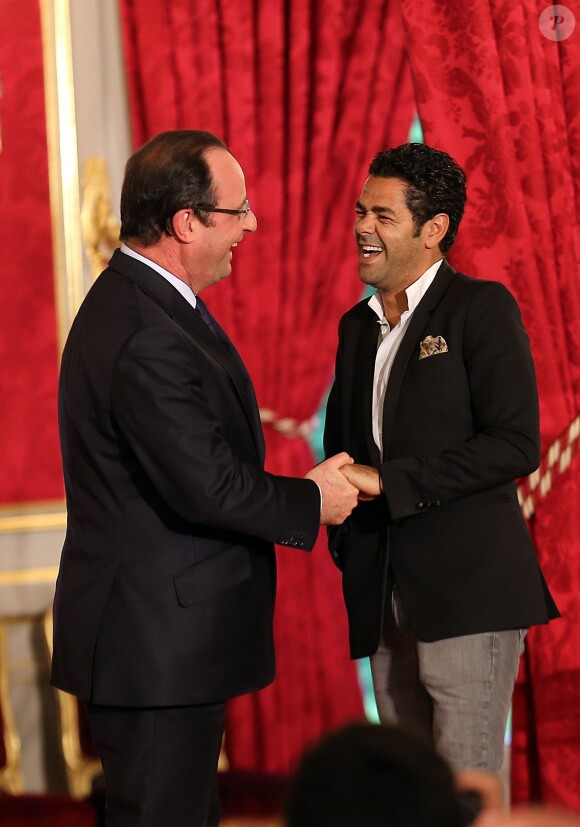 Francois Hollande et Jamel Debbouze - Remise du prix de l'Education Artistique et Culturelle a l'Elysée, le 12 Juin 2013.