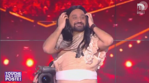 Cyril Hanouna déguisé en Conchita Wurst - Emission "Touche pas à mon poste" (D8), du 12 mai 2014.
