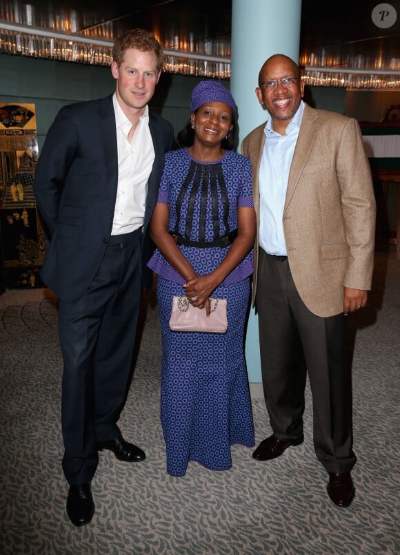 Le prince Harry, le princesse Mabereng et le prince Seeiso du Lesotho lors de la soirée Sentebale summer party au Dorchester Hotel à Londres le 7 mai 2014.