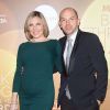 Paul Scheer et June Diane Raphael enceinte lors de la soirée des Variety Breakthrough Of The Year Awards au théâtre LVH à l'hôtel Las Vegas de Las Vegas, le 9 janvier 2014