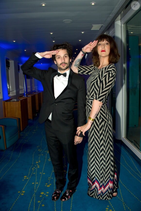 Daphné Bürki et Gunther Love lors de la soirée Reebok sur le bateau de la Villa Schweppes pour les 25 ans de la chaussure Pump lors du Festival de Cannes, le 17 mai 2014