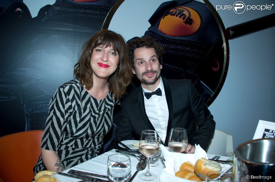 Daphné Bürki et Gunther Love à la soirée Reebok sur le bateau de la Villa Schweppes pour les 25 ans de la chaussure Pump lors du Festival de Cannes, le 17 mai 2014