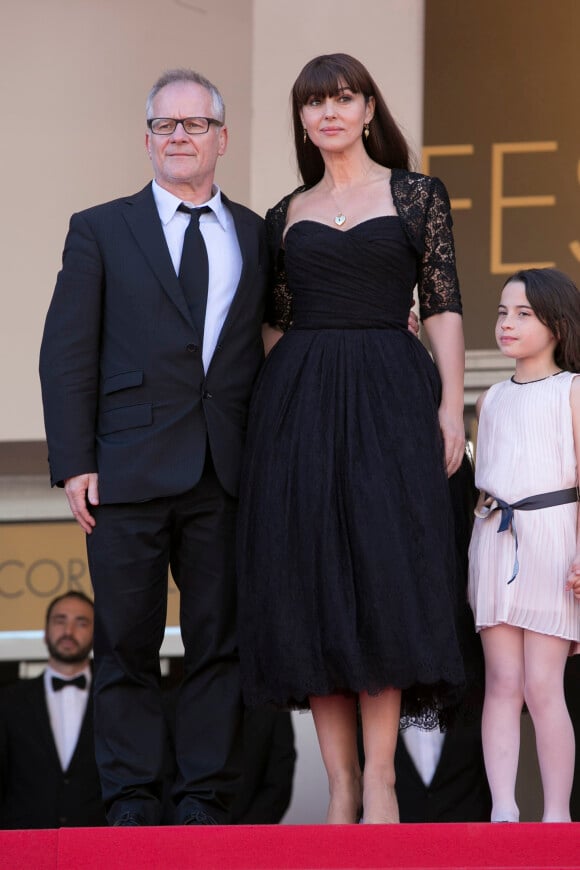 Thierry Frémaux, Monica Bellucci et Eva Morrow - Montée des marches du film "Les Merveilles" (Le Meraviglie) lors du 67e Festival du film de Cannes le 18 mai 2014