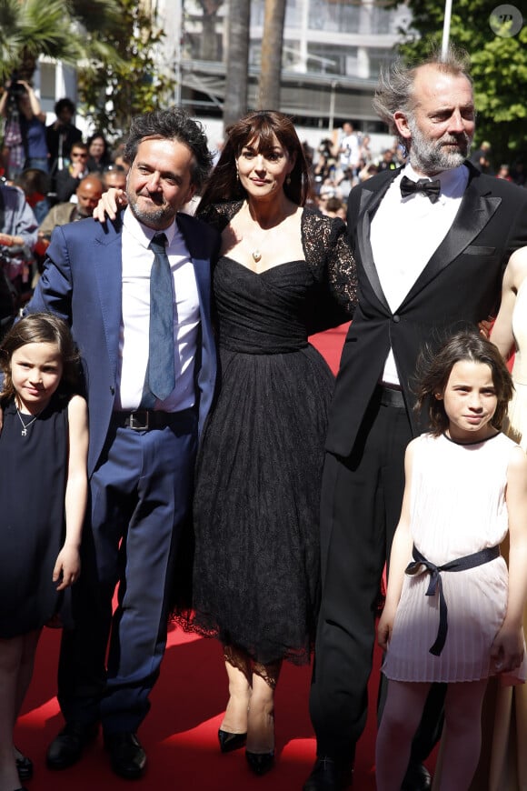Maria Stella Morrow, Carlo Cresto-Dina, Monica Bellucci, Sam Lowyck et Eva Morrow - Montée des marches du film "Les Merveilles" (Le Meraviglie) lors du 67e Festival du film de Cannes le 18 mai 2014
