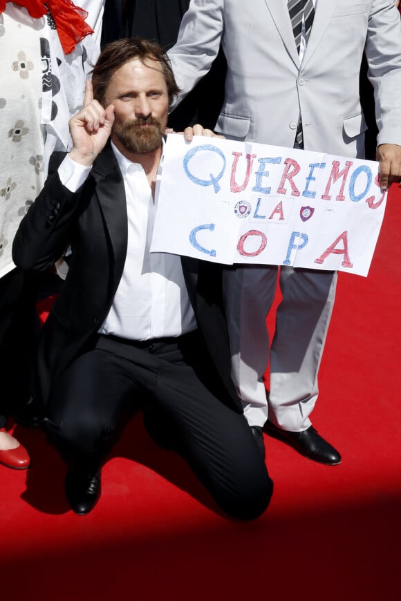 Viggo Mortensen - Montée des marches du film "Les Merveilles" (Le Meraviglie) lors du 67e Festival du film de Cannes le 18 mai 2014