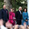 Harald et Sonja de Norvège avec Carl XVI Gustaf et Silvia de Suède. La famille royale de Norvège a achevé de fêter le bicentenaire de la constitution norvégienne à Eidsvoll le 17 mai 2014. Des festivités étaient organisées dans la ville où fut ratifié le texte en 1814, auxquelles le roi Harald, la reine Sonja, le prince Haakon et la princesse Mette-Marit ont pris part avec la reine Margrethe II de Danemark et le prince Henrik ainsi que le roi Carl XVI Gustaf de Suède et la reine Silvia.
