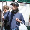 Nikki Reed, célibataire, fait le marché avec sa maman à Los Angeles, le 11 mai 2014.