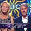 Alexandra Vandernoot et Francis Veber, dans Qui veut gagner des millions ? sur TF1, le vendredi 23 mai 2014.