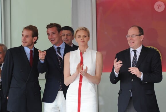 Andrea et Pierre Casiraghi, la princesse Charlène, le prince Albert II de Monaco - Cérémonie de remise du prix lors du Grand Prix de Formule 1 de Monaco. Le 25 mai 2014 25/05/2014 - Monaco