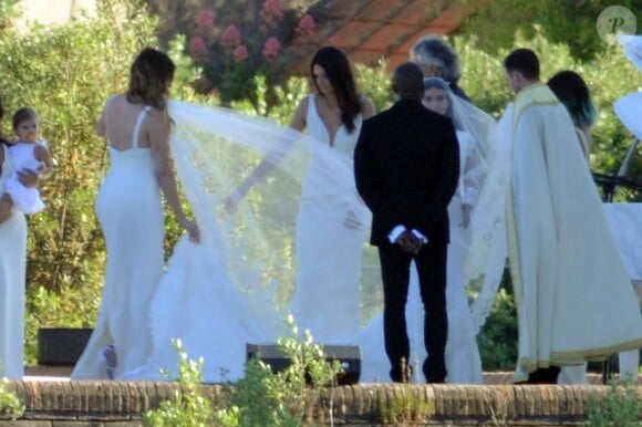 Exclusif - Khloé Kardashian, Kendall Jenner, Kim Kardashian, Andrea Bocelli, Kanye West au Fort Belvedere à Florence en Italie le 24 mai 2014.