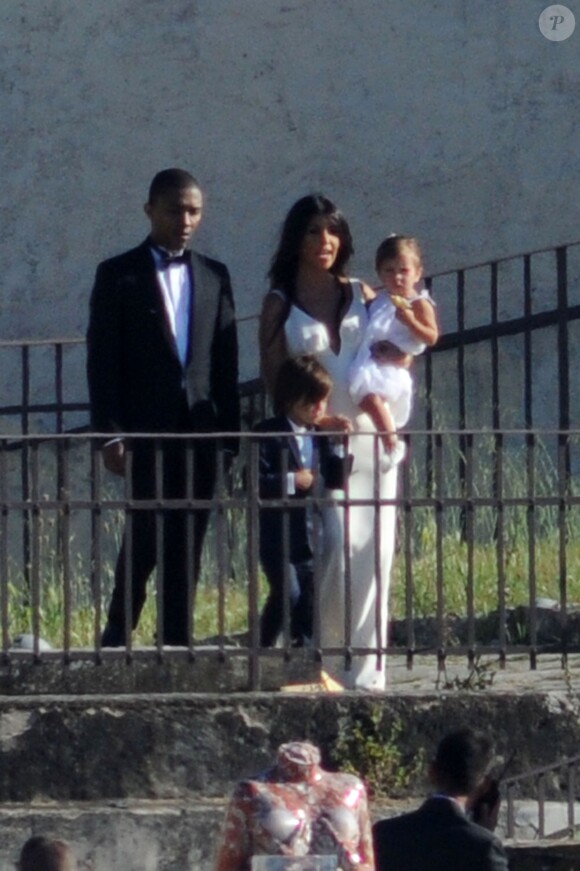 Exclusif - Kourtney Kardashian et ses enfants Mason et Pénélope au Fort Belvedere à Florence en Italie le 24 mai 2014.