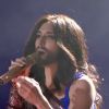 Conchita Wurst chante Rise Like a Phoenix, au Life Ball, le 31 mai 2014 à Vienne.