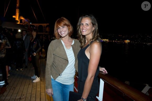 Laure Manaudou et la danseuse-chorégraphe Fauve Hautot, les deux ambassadrices de la marque Reebok - Reebok s'installe sur le bateau de la Villa Schweppes pour les 25 ans de la chaussure Pump. Cannes, le 17 mai 2014.