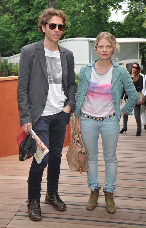 Mélanie Thierry et Raphaël - People au village des Internationaux de France de tennis de Roland Garros à Paris le 2 juin 2014.
