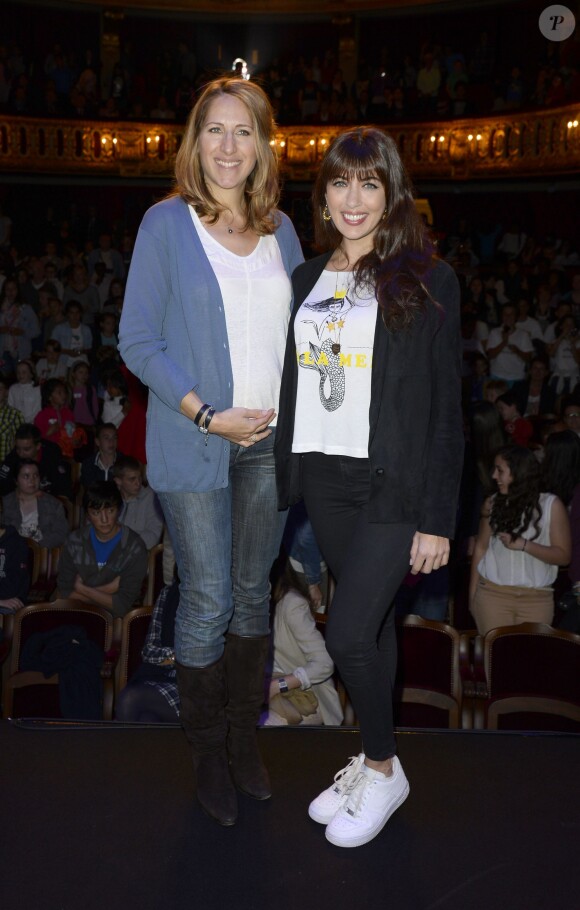 Maud Fontenoy enceinte et Nolwenn Leroy - Cérémonie de remise de prix des "Défis Scolaires" de la Fondation Maud Fontenoy à l'occasion de la Journée mondiale de l'environnement au Théâtre de l'Odéon à Paris le 5 juin 2014.