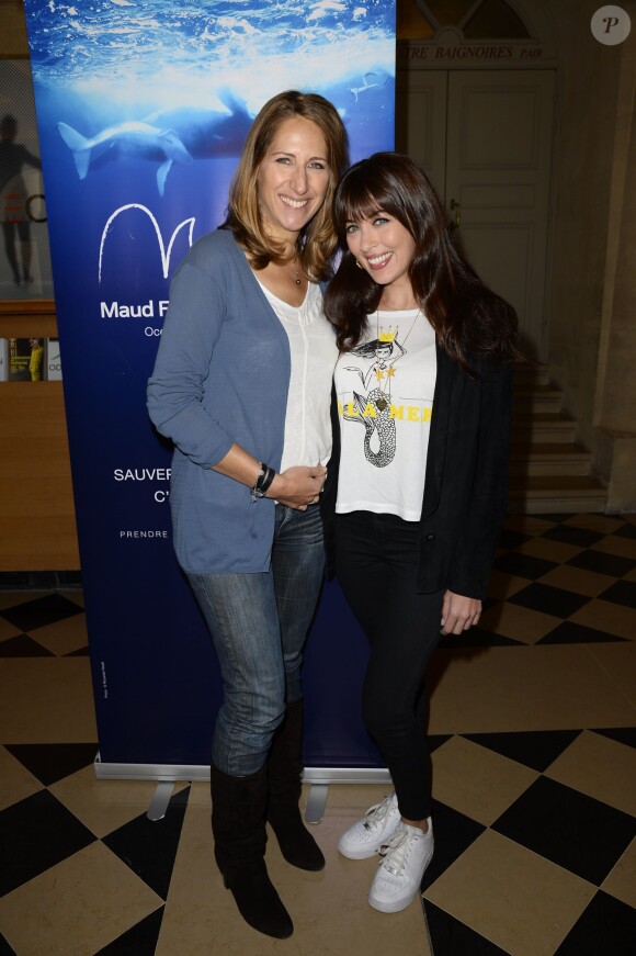 Maud Fontenoy enceinte et Nolwenn Leroy - Cérémonie de remise de prix des "Défis Scolaires" de la Fondation Maud Fontenoy à l'occasion de la Journée mondiale de l'environnement au Théâtre de l'Odéon à Paris le 5 juin 2014.