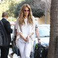  Jennifer Lopez et son petit ami Casper Smart dans les rues de Burbank, le 5 mars 2014. 