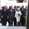 La reine Elizabeth II arrive à Paris, à la Gare du Nord, le 5 juin 2014 pour sa 5e visite officielle dans la capitale française, pour le 70e anniversaire du Débarquement en Normandie.