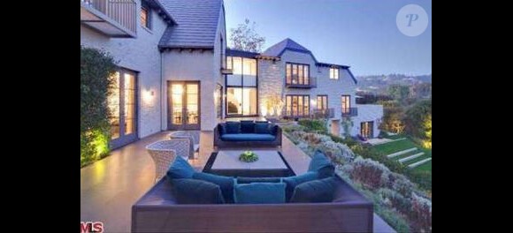 Simon Fuller a mis en vente sa maison de Beverly Hills pour 21,5 millions de dollars.