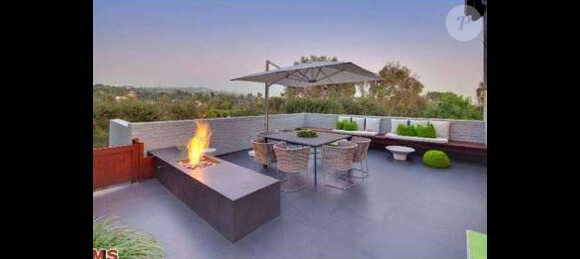 Simon Fuller a mis en vente sa villa de Beverly Hills pour 21,5 millions de dollars.