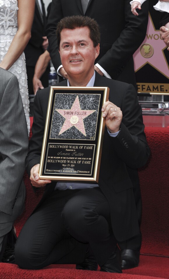 Simon Fuller honoré sur le  Hollywood Walk of Fame à Los Angeles, le 23 mai 2011.