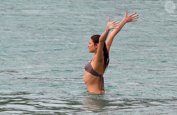 Exclusif - Le coach de l'Atlético Madrid Diego Simeone et sa compagne Carla Pereira en vacances à Saint-Barthelémy le 27 mai 2014.