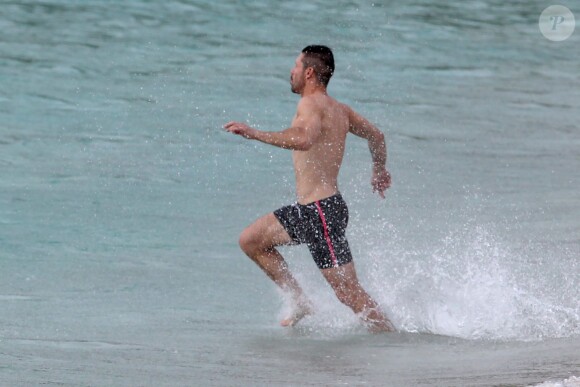 Exclusif - Le coach de l'Atlético Madrid Diego Simeone et sa compagne Carla Pereira en vacances à Saint-Barthelémy le 27 mai 2014.
