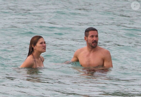 Exclusif - Le coach de l'Atlético Madrid Diego Simeone et sa compagne Carla Pereira en vacances à Saint-Barthelémy le 27 mai 2014.