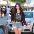  Lana del Rey dans les rues de West Hollywood, le 24 ao&ucirc;t 2013. 