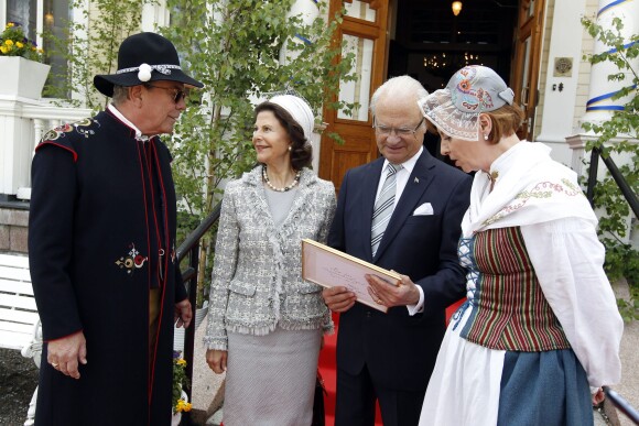 Le roi Carl XVI Gustaf et la reine Silvia de Suède à Ange pour la Fête nationale le 6 juin 2014